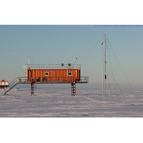 image/csm_8365_xx_antarctica-neumayr-research-institute-operation-of-lufft-snow-depth-sensor-snow-height-sensor-shm30-shm-30_06_